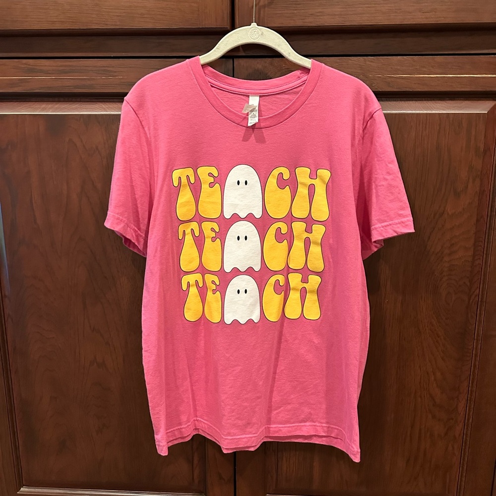 Teach cutie ghostie tee sz L